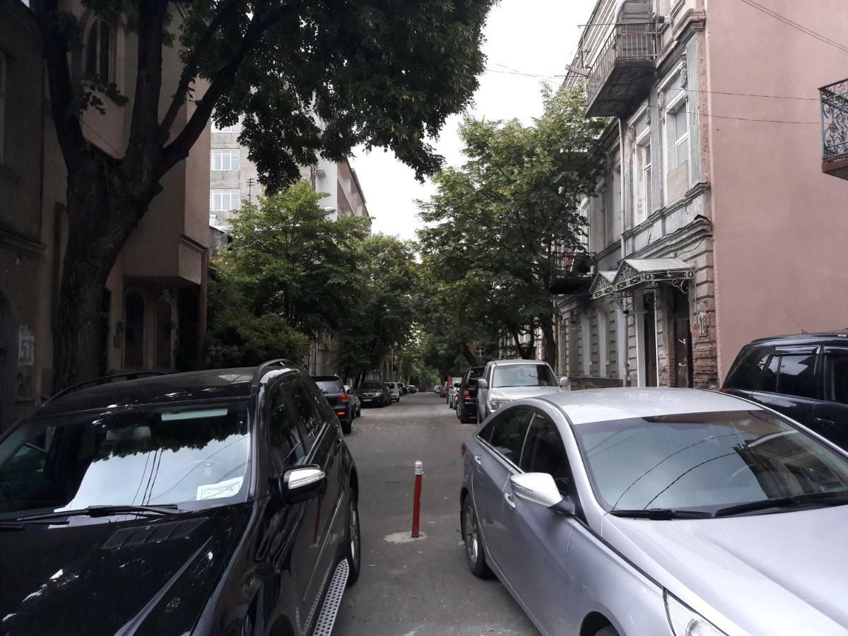Nino'S Apartment In The Center Of Tbilisi Eksteriør bilde